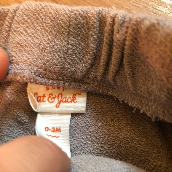 📳 Cat & Jack | 0-3m Shorts - Picture 2 of 2